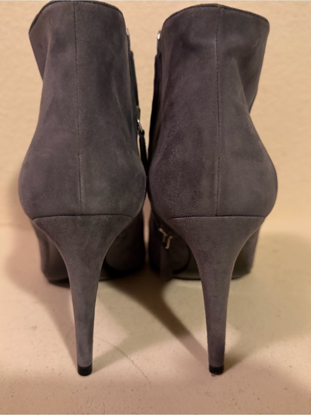 Prada Gray Suede Pointed Toe Ankle Booties.NEVER WORN! - Picture 2 of 3